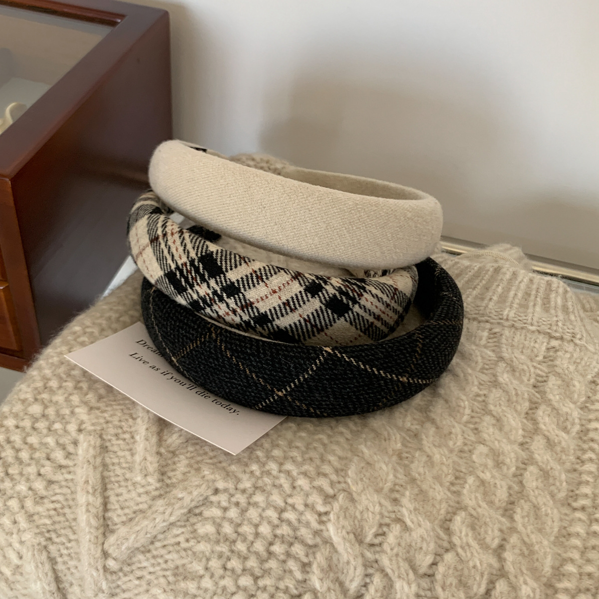 Klassische gestreifte Stirnbän – Women'S Fashion London Bewertung und Preis