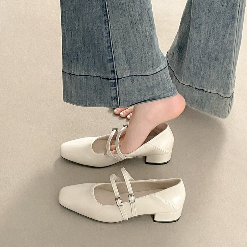 Silberne Mary-Jane-Schuhe für  – Women Fashion Heels Bewertung und Preis